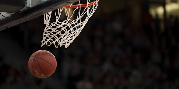 NBA篮球直播 - 湖人队与勇士队西部决赛精彩瞬间